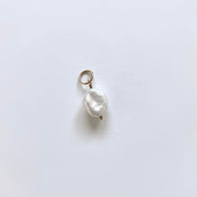 Load image into Gallery viewer, Pearl Cluster Charm
